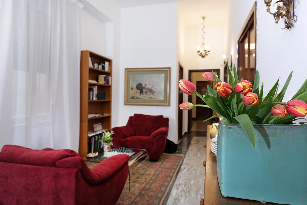 Bed & Breakfast Houspitality Caesar Rom